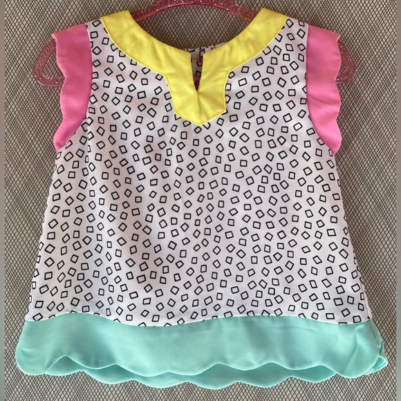 OshKosh B'gosh Other - Genuine Kids Oshkosh - Colorful Geometric Kids Sleeveless Top (Size 18m)
